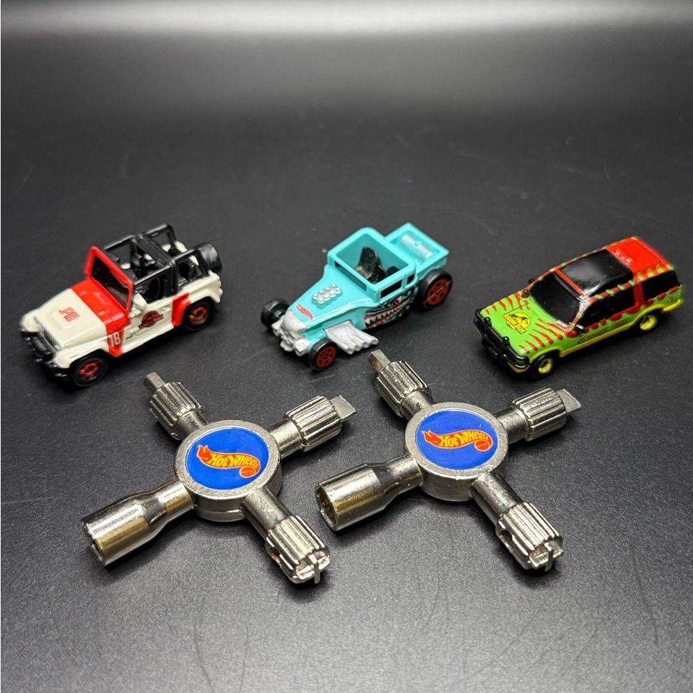 Die-Cast Toy Car Set with 2 Hot Wheels Tire Lug Wrenches